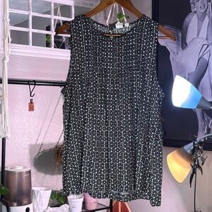 Gap Womens L Sleeveless Geometric Floral Blouse Black White Pink Keyhole Back